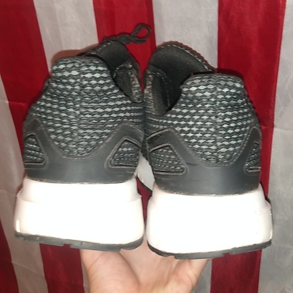 Adidas Ultraboosts - Picture 2 of 5